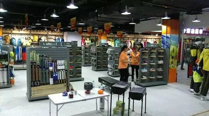 公益之光 企业责任与员工自愿的平衡艺术